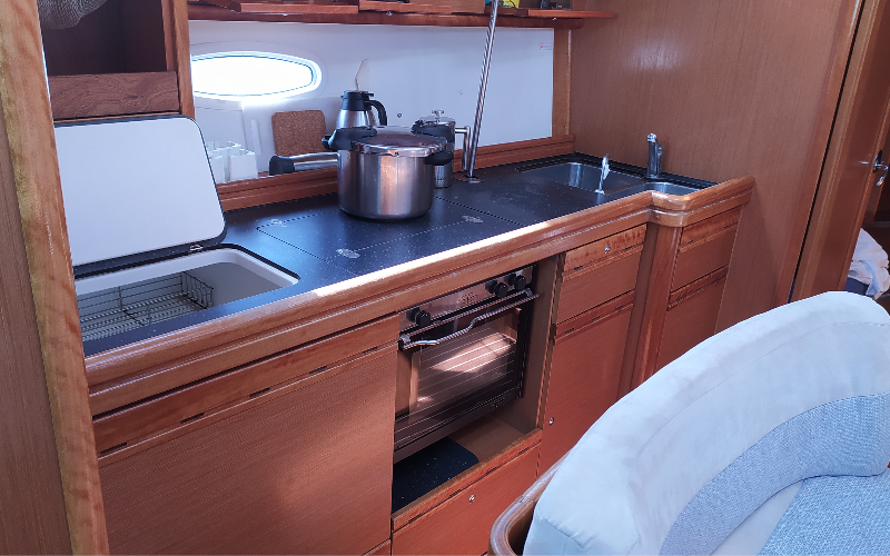BAVARIA 40 CRUISER — photo 283