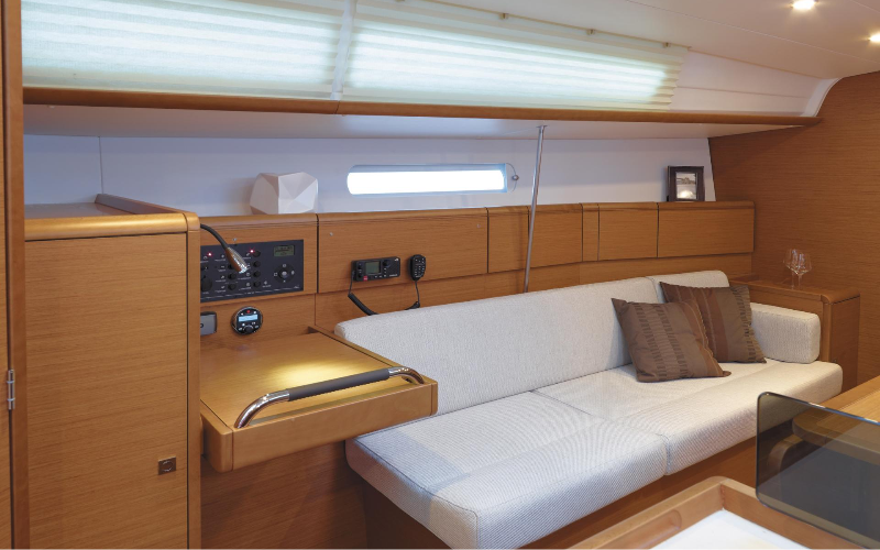 SUN ODYSSEY 379 DL 3CAB — photo 523