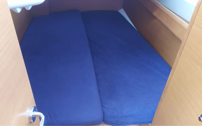 SUN ODYSSEY 379 DL 3CAB — photo 533