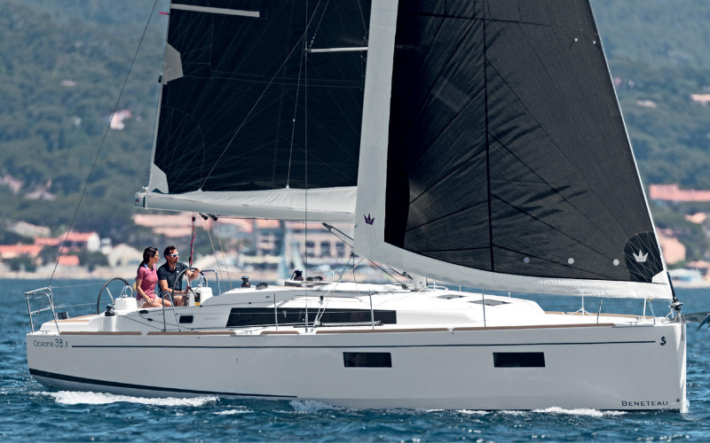 OCEANIS 38 DERIVEUR — photo 252