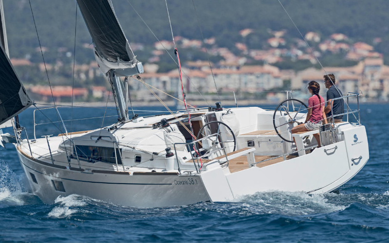 OCEANIS 38 DERIVEUR — photo 249