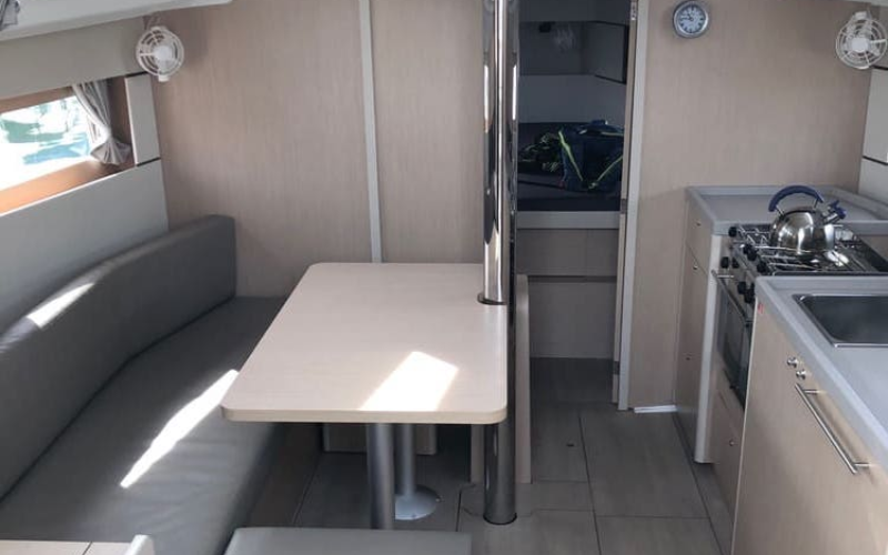 OCEANIS 38 DERIVEUR — photo 319