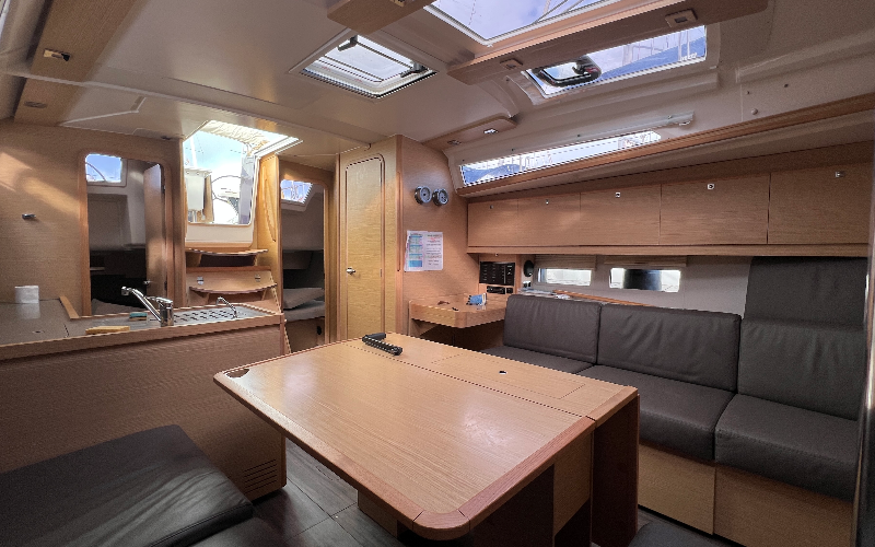 DUFOUR 390 GRAND LARGE — photo 518