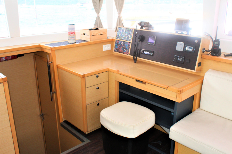 LAGOON 450 F — photo 42