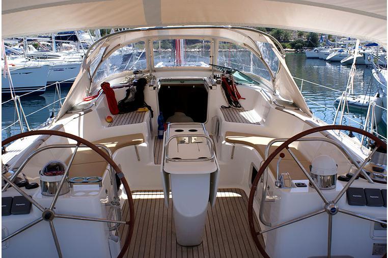 SUN ODYSSEY 54DS — photo 240