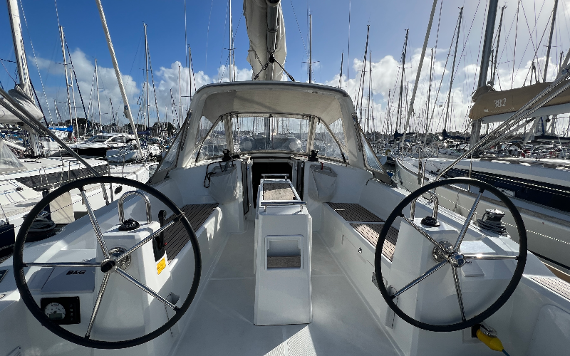 OCEANIS 38.1 — photo 445