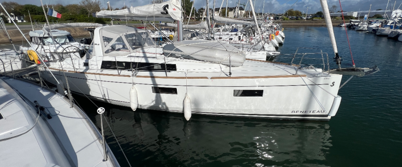OCEANIS 38.1 — photo 502