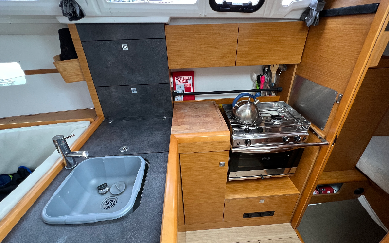 SUN ODYSSEY 349 QR — photo 528