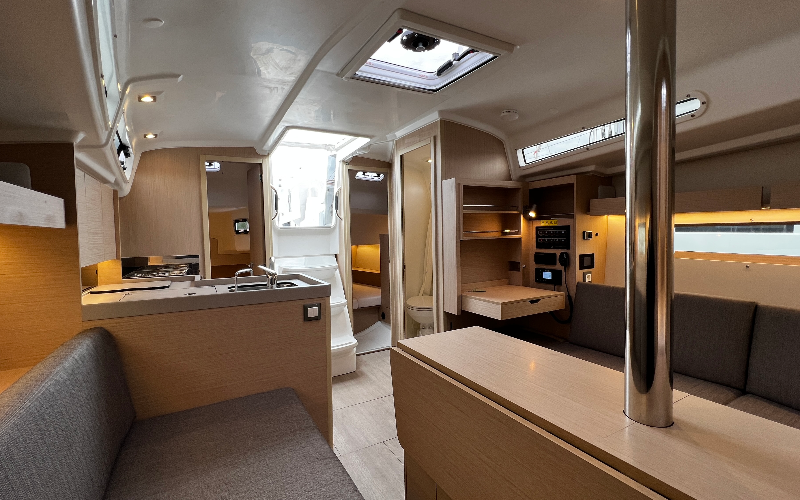 OCEANIS 34 QR — photo 414