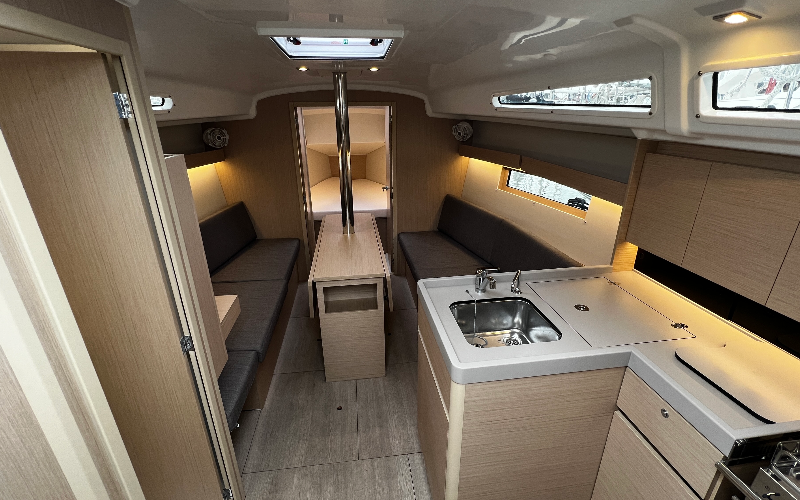 OCEANIS 34 QR — photo 404