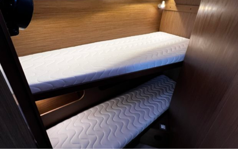 OCEANIS 40.1 4 CAB — photo 487