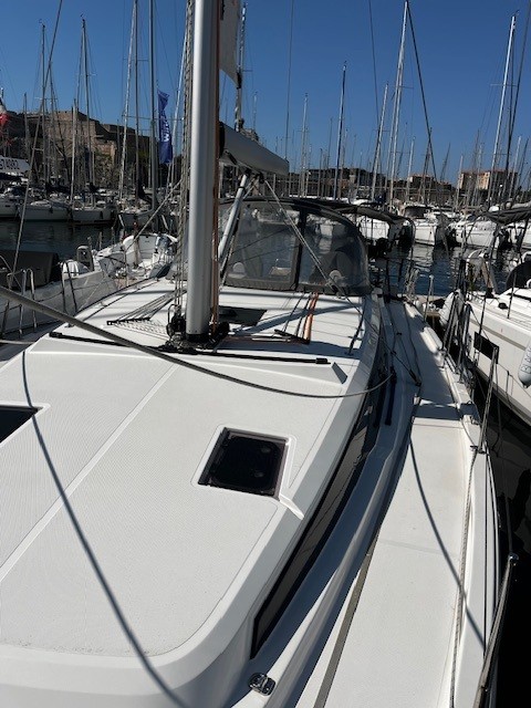 BAVARIA C42 — photo 220
