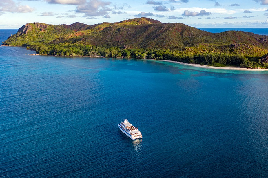 Vacaciones en velero en las Seychelles a bordo del lujoso yate a motor Pegasus — photo 17