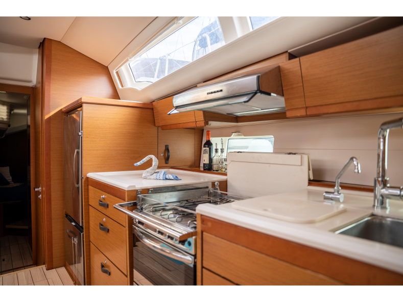 Jeanneau 54