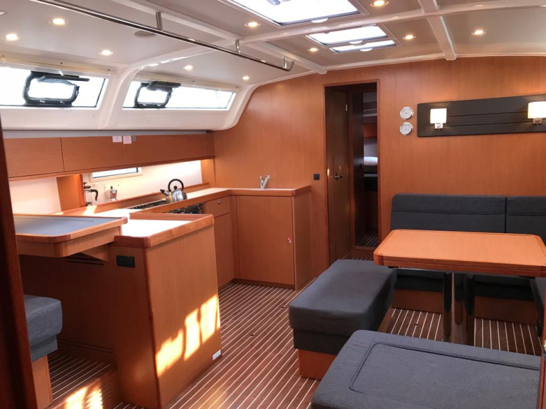 Bavaria Cruiser 51