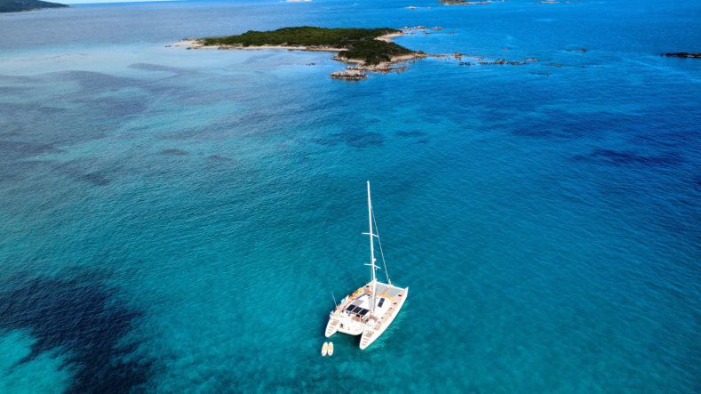 Lagoon 570
