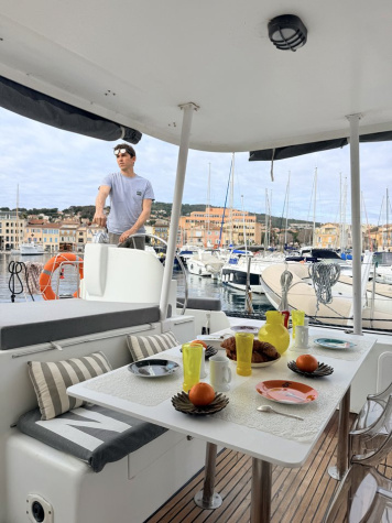 Lagoon 570