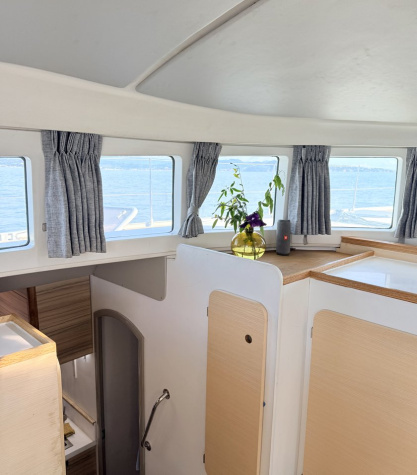 Lagoon 570