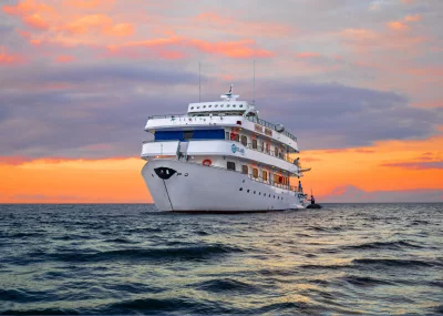 Crucero por el oeste de Galápagos
