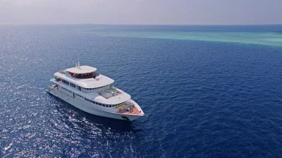 Viaje de buceo a bordo de las Maldivas